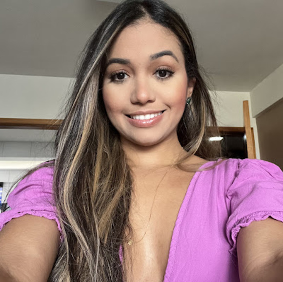 Meet your Posher, Nathália - Picture 1 of 1